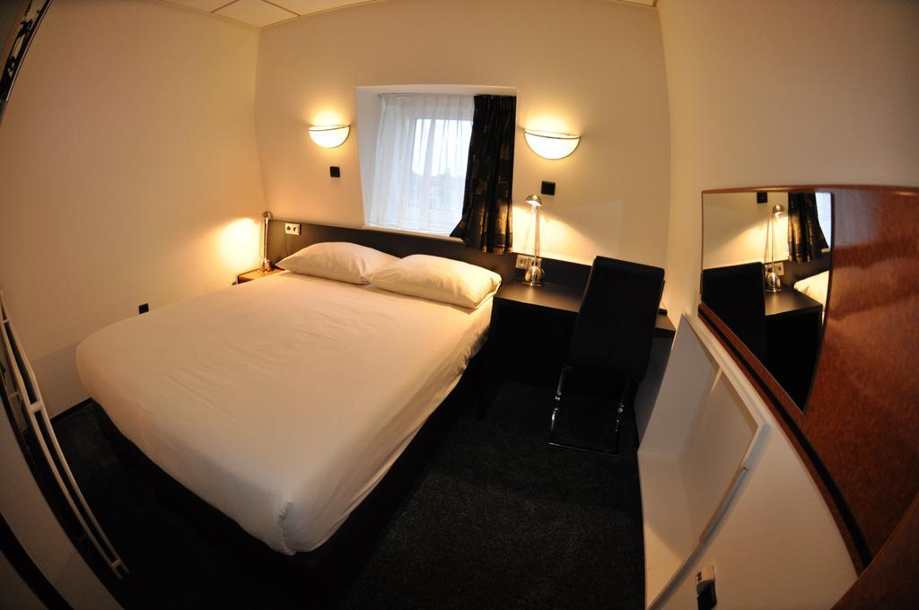 מידלבורג Budget Hotel Le Beau Rivage חדר תמונה