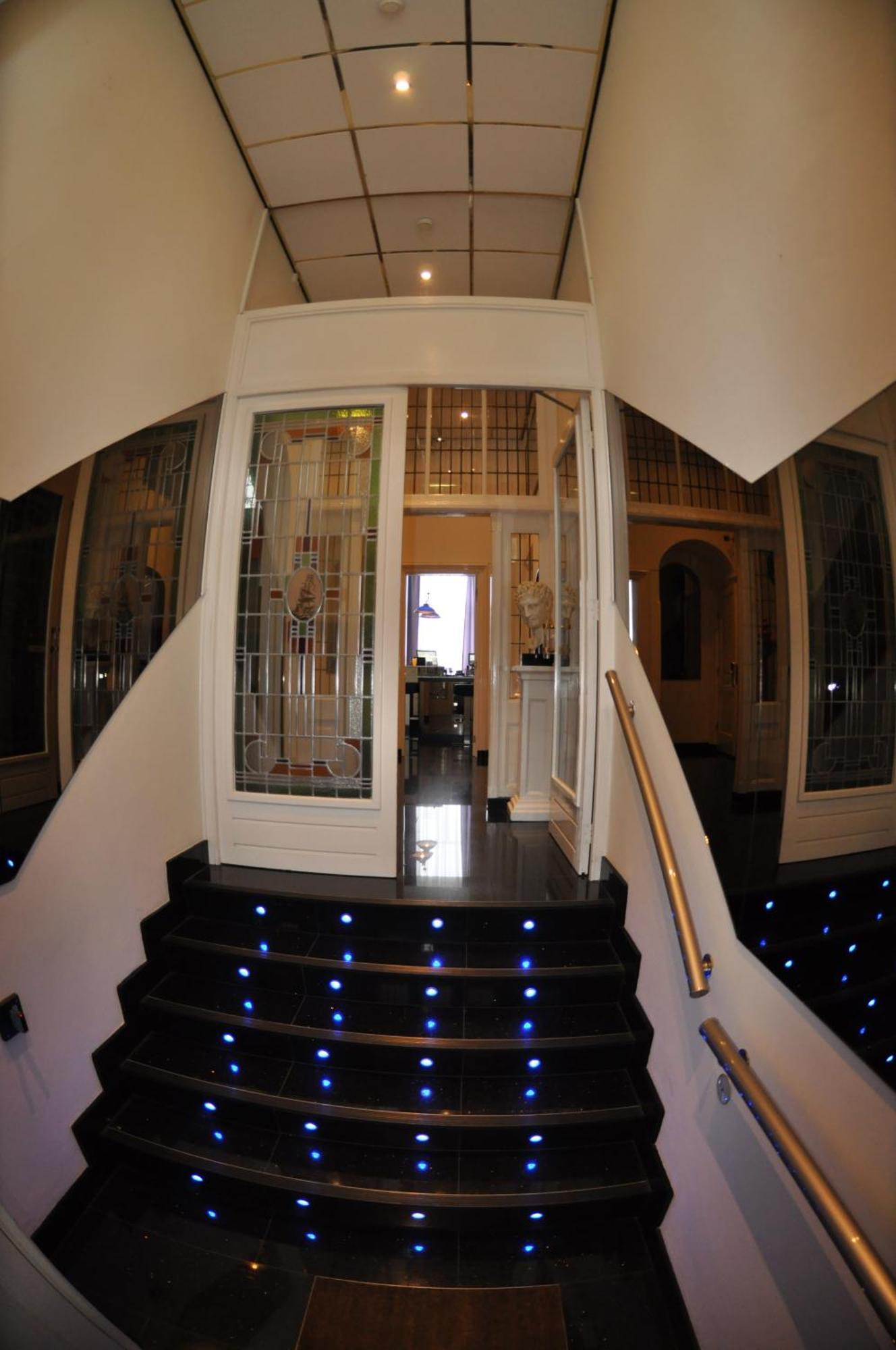 מידלבורג Budget Hotel Le Beau Rivage מראה חיצוני תמונה
