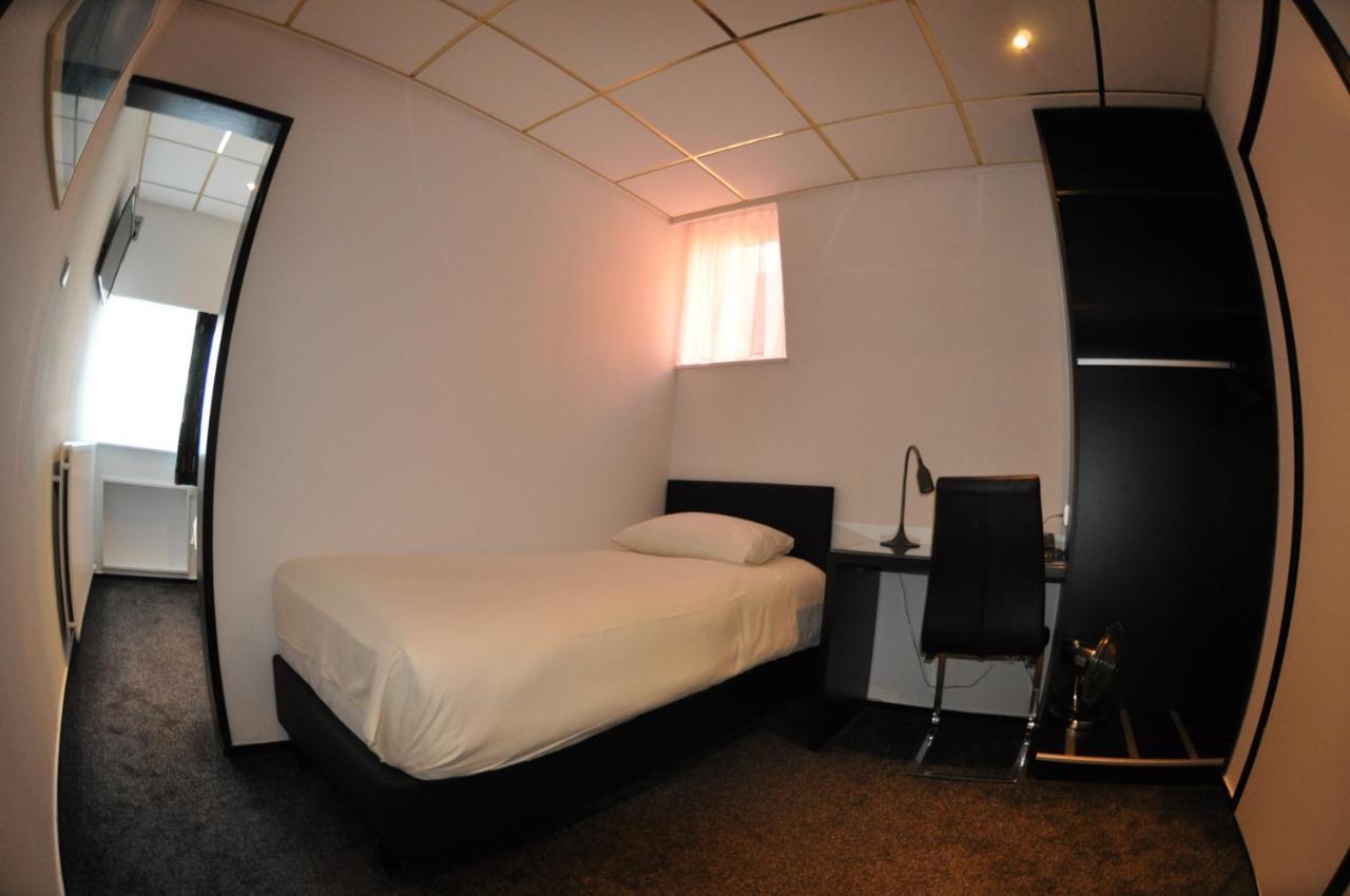 מידלבורג Budget Hotel Le Beau Rivage מראה חיצוני תמונה