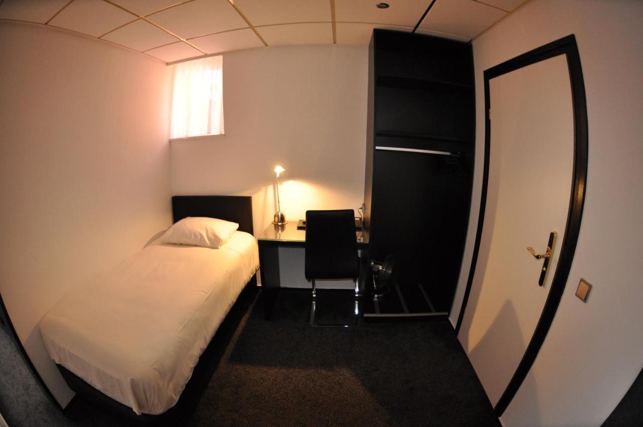 מידלבורג Budget Hotel Le Beau Rivage מראה חיצוני תמונה