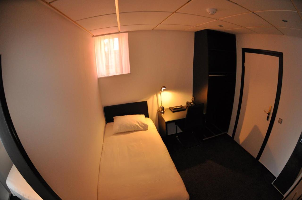 מידלבורג Budget Hotel Le Beau Rivage מראה חיצוני תמונה